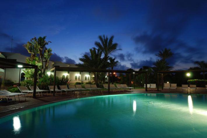 Hotel Club Santa Sabina ตอร์เรซานตาซาบีนา ภายนอก รูปภาพ