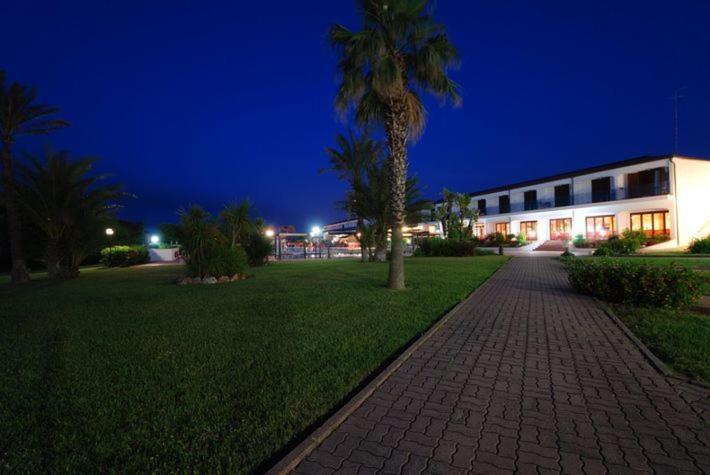 Hotel Club Santa Sabina ตอร์เรซานตาซาบีนา ภายนอก รูปภาพ